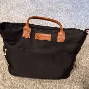 Sarah Wells Abby pump bag